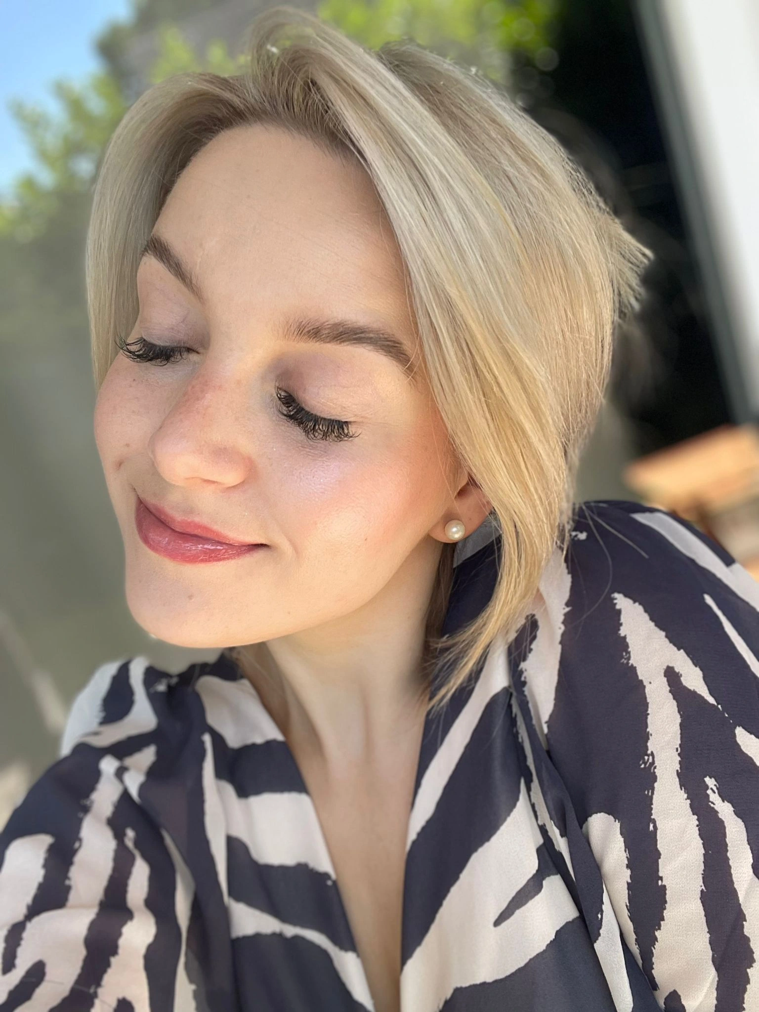 Abgeheilte Powder Brows und Lippenpigmentierung.