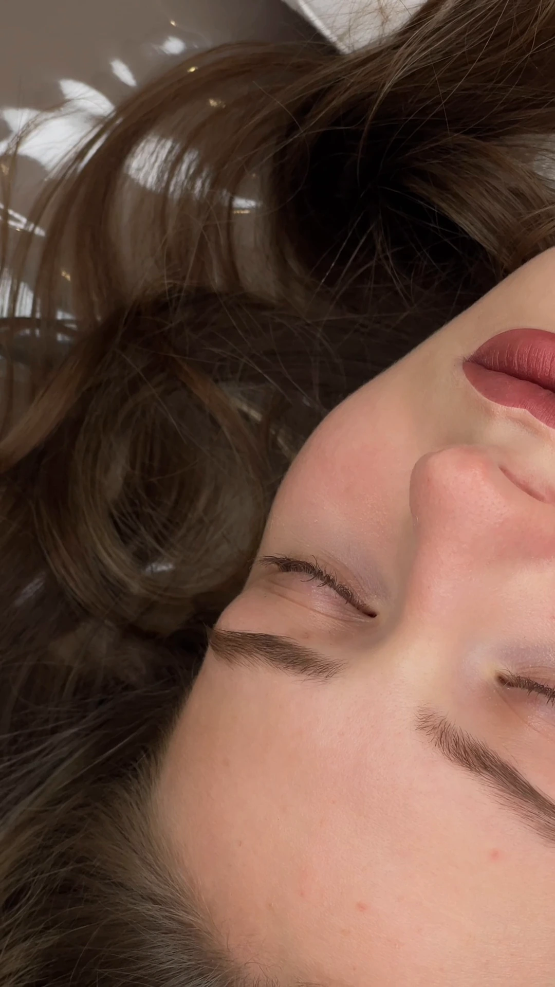 Lippenbehandlung aus dem bestehenden Rosamina-Material.